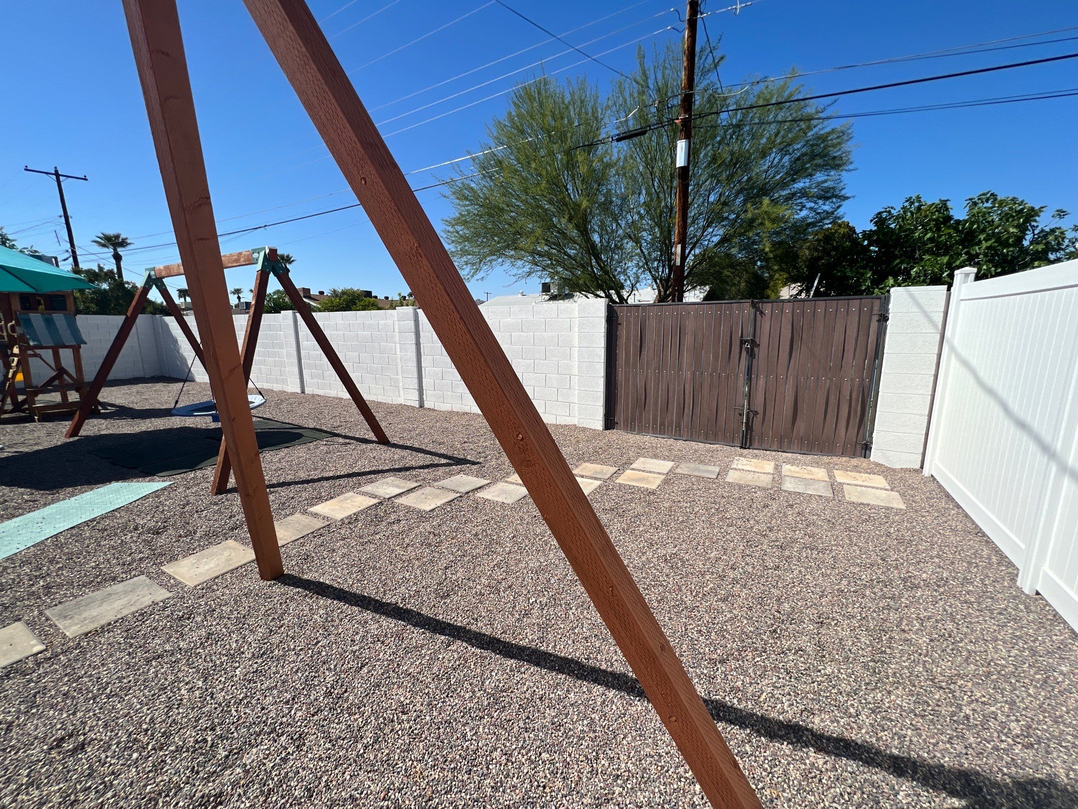 Professional fence and outdoor structure painting in Scottsdale