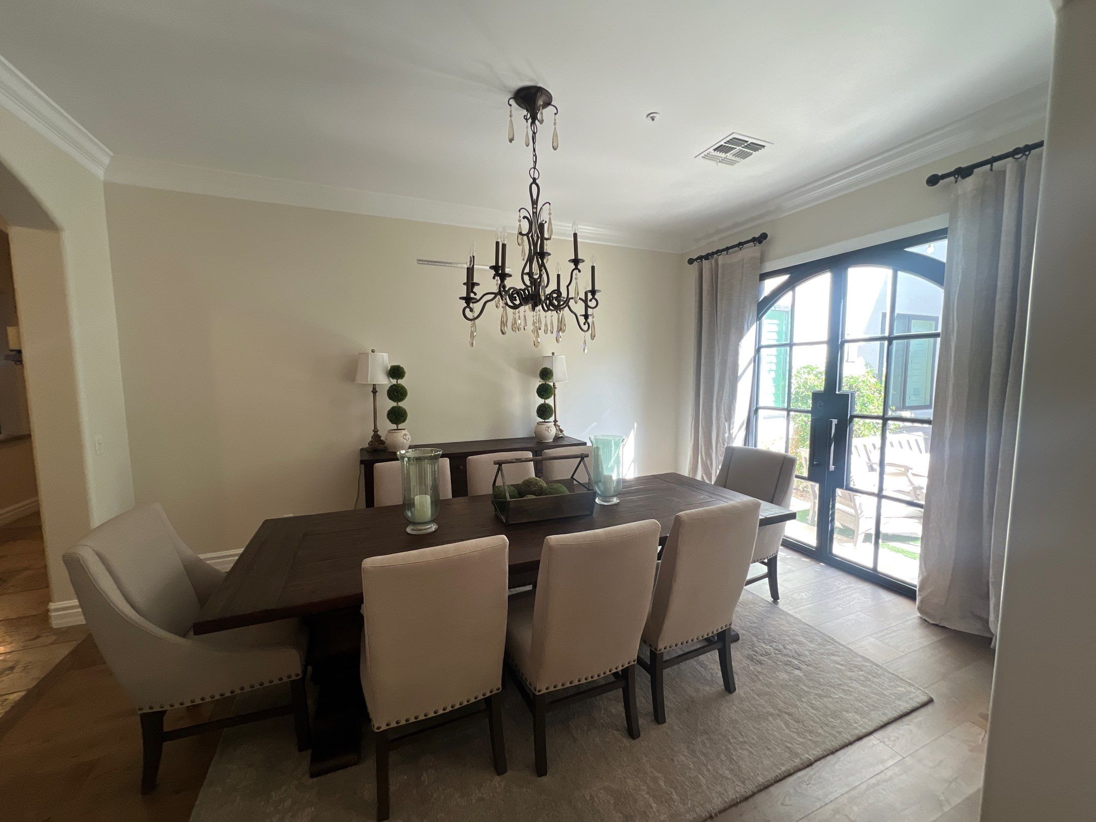 Paradise Valley dining room after professional refinishing